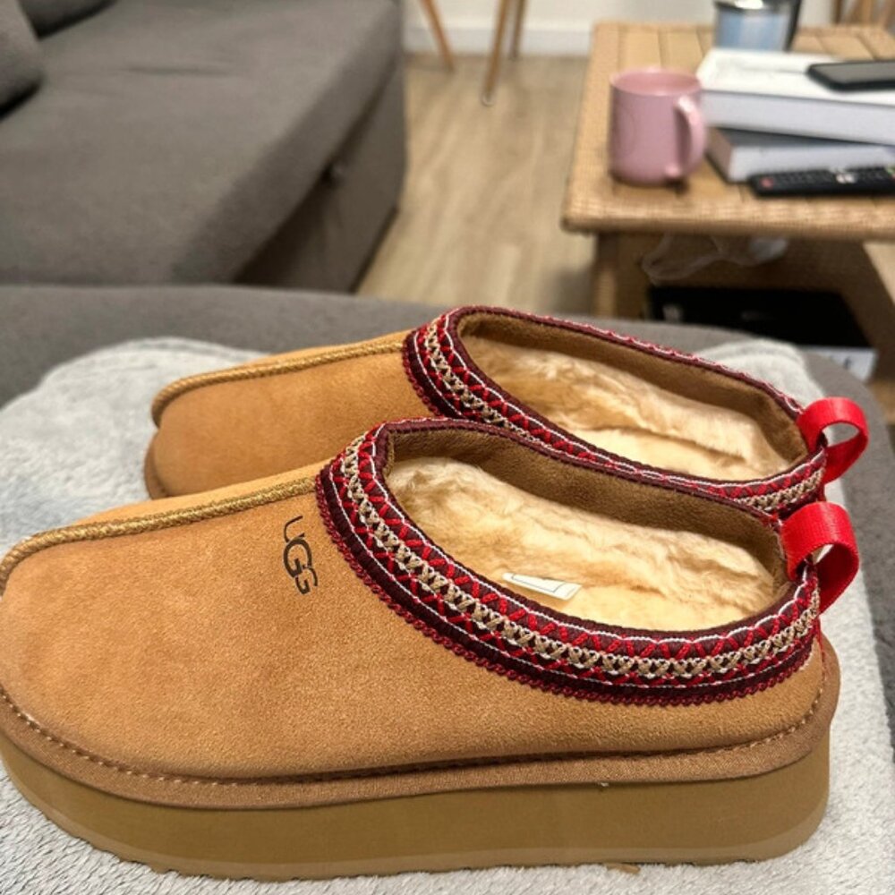 UGG Tasman slipper